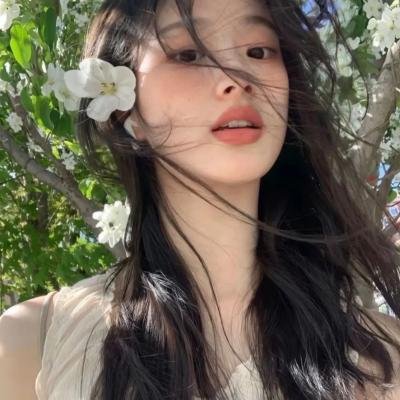 姹紫嫣红碧绿波